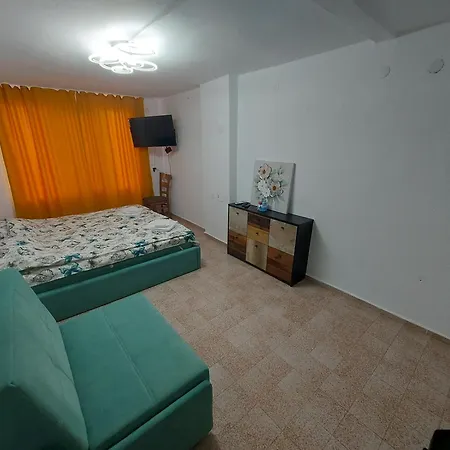 бела * Tărgovište