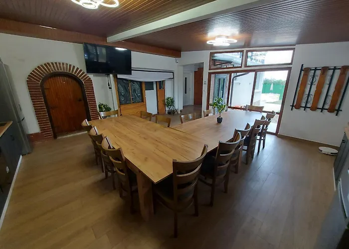 бела Ваканционна къща *