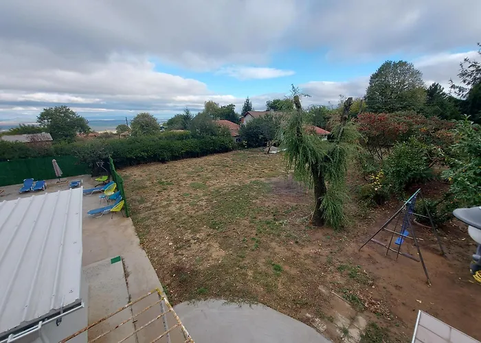 бела Ваканционна къща *