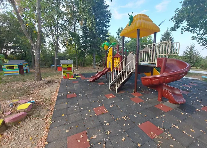 бела Ваканционна къща