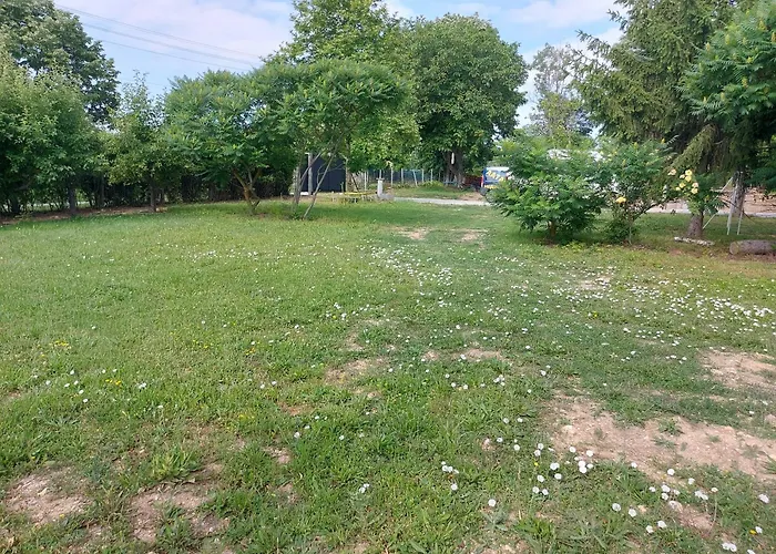 бела Ваканционна къща Търговище